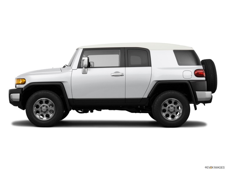 2011 Toyota Fj Cruiser Read Owner And Expert Reviews Prices Specs