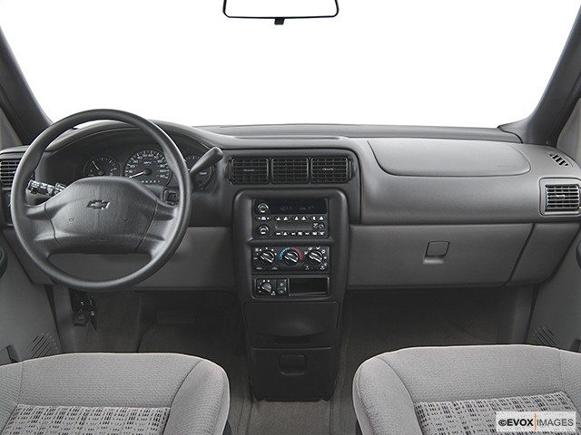 2005 Chevrolet Venture Photos Interior Exterior And Color