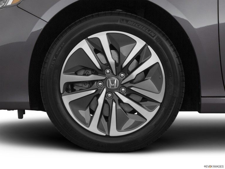 Gray and chrome wheels on Gray Honda Accord