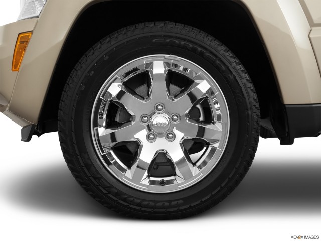 2011 Jeep Liberty Tire Closeup