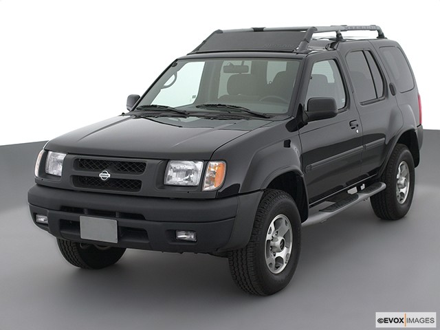 2001 Nissan Xterra Front View