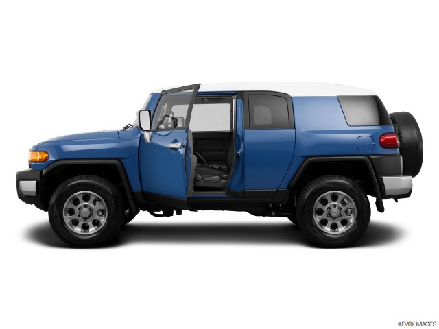 2013 Toyota Fj Cruiser Read Owner And Expert Reviews Prices Specs