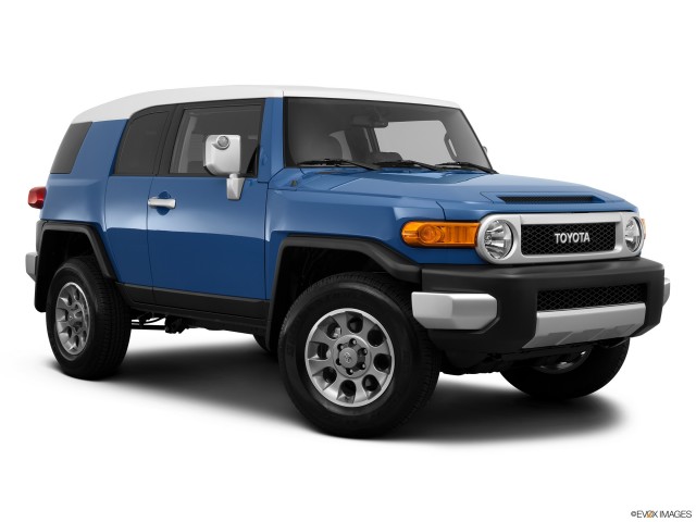 2013 Toyota Fj Cruiser Read Owner And Expert Reviews Prices