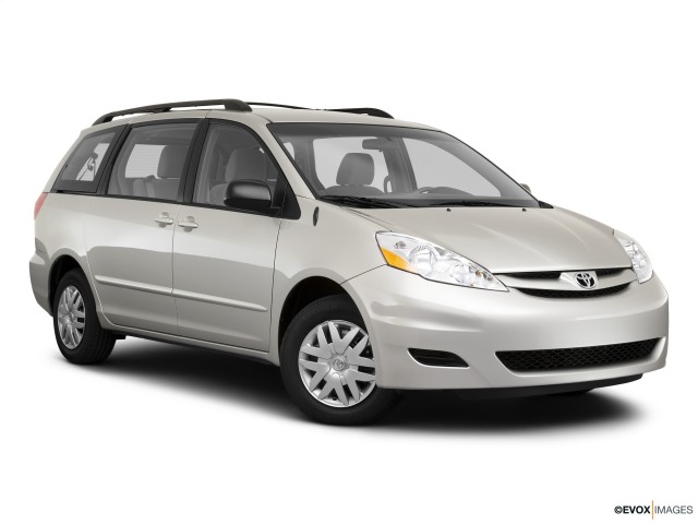 2010 Toyota Sienna Read Owner And Expert Reviews Prices