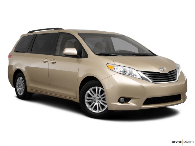 2011 Toyota Sienna | Read Owner and 