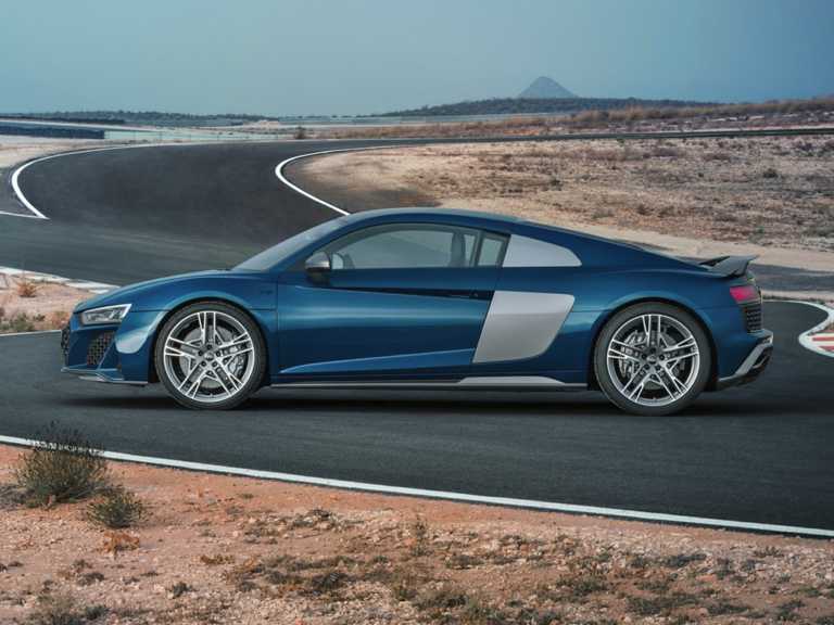 Engine Options, Size, and Specs for the Audi R8 Engine