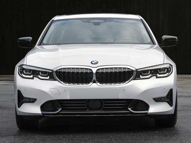 White 2020 BMW 3-Series From Front Side