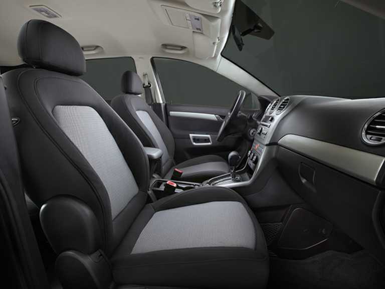 2014 Chevrolet Captiva Sport Fleet Photos Interior
