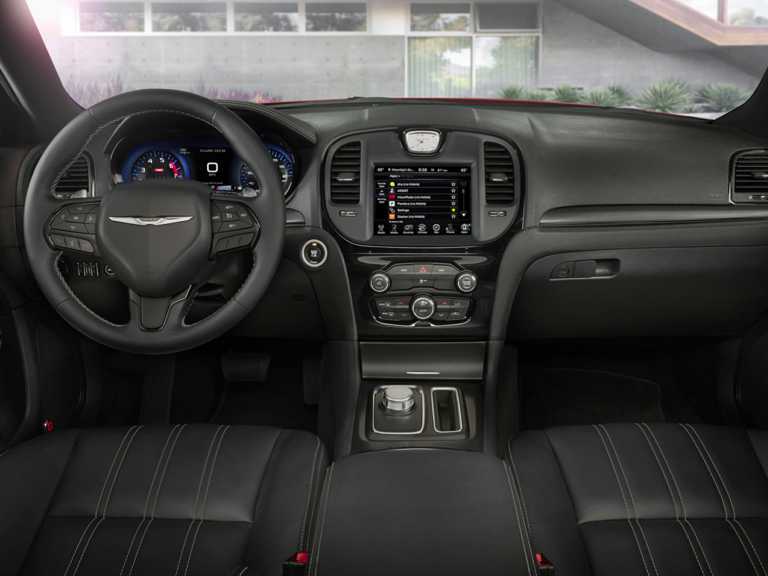 2019 Chrysler 300 Photos Interior Exterior And Color Options