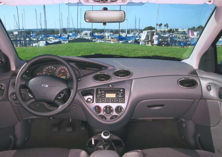 2001 Ford Focus Photos Interior Exterior And Color Options