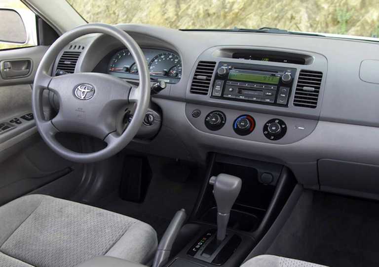 2004 Toyota Camry Photos Interior Exterior And Color Options