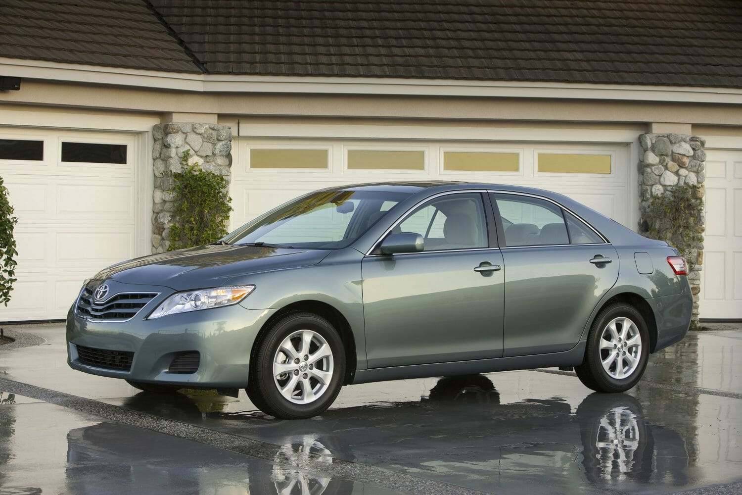 2011 Toyota Camry Review: A Midsize Sedan Built To Last