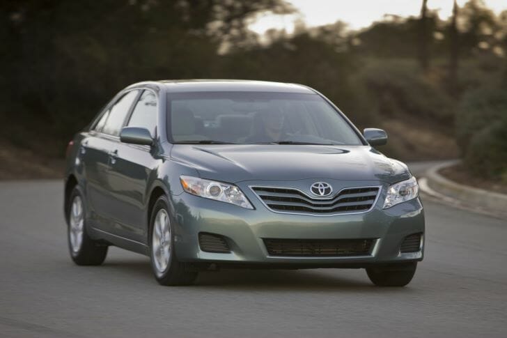 2011 Toyota Camry Trims Include Very Basic Base and Sporty SE Options