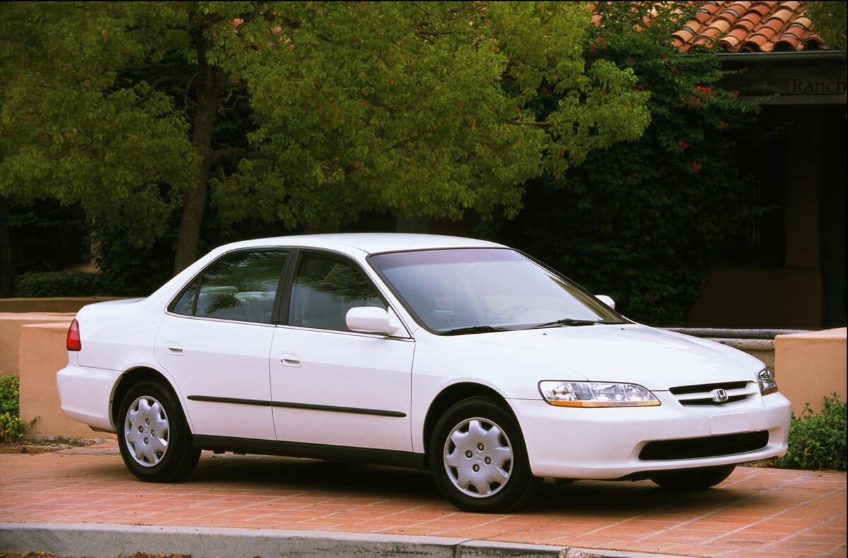2000 Accord Sedan LX - Photo by Honda