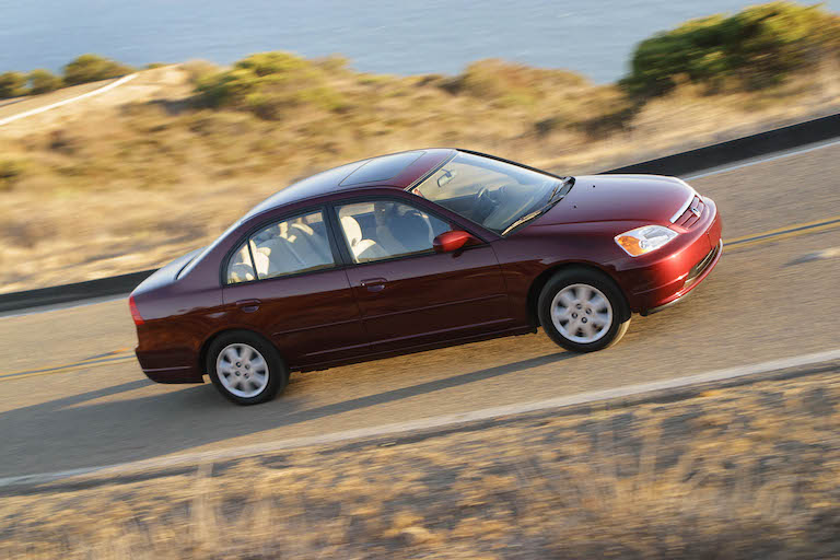 2003 Honda Civic Review: Built to Last, Fun to Drive, and Cheap to Refuel