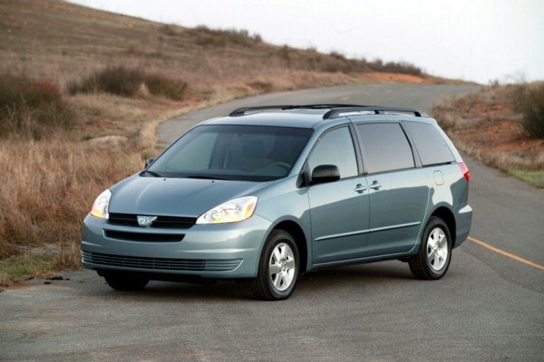 2006 Toyota Sienna Review Problems, Toyota Sienna Sliding Door Issues