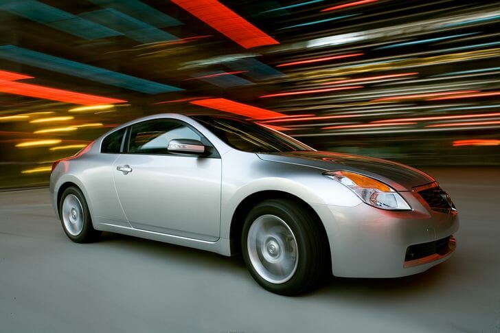 2008 Nissan Altima Review: A Car With More Problems And Less Features Than Rivals