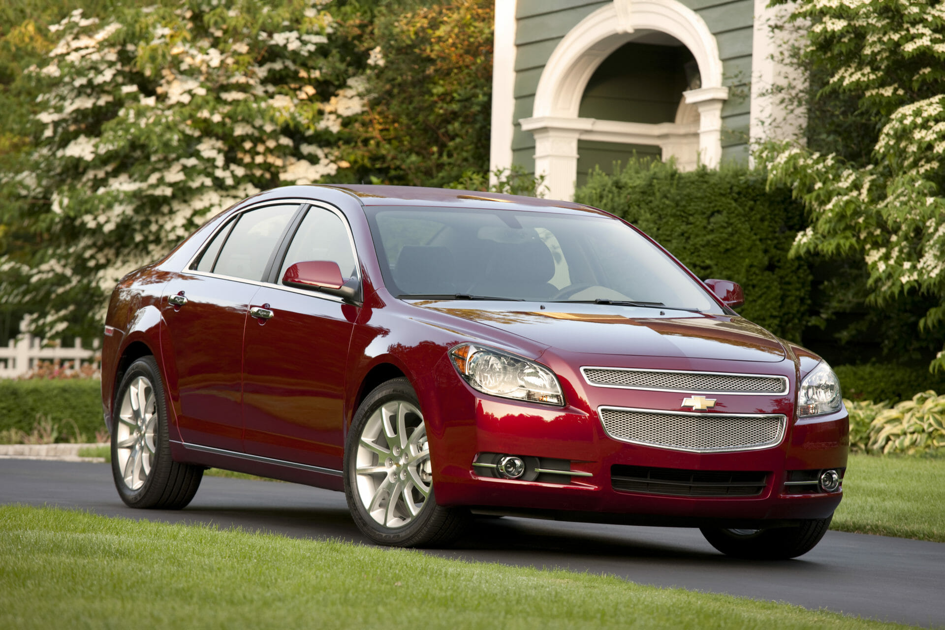 2011 Chevrolet Malibu Review: A Midsize Sedan Loaded with Mechanical Issues