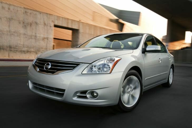 2011 Nissan Altima Engine Options Include Efficient 2.5L, Powerful 3.5L V6, and Costly Hybrid