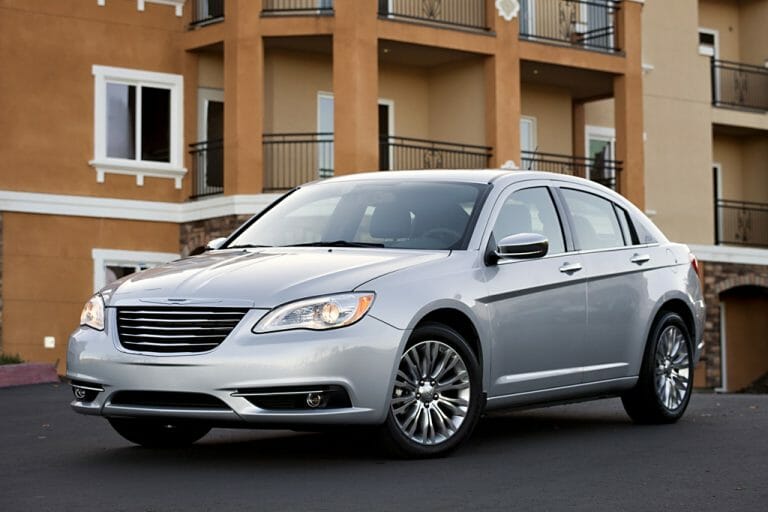 2012 Chrysler 200 Review: Unreliable Midsize Car Buyers Should Avoid