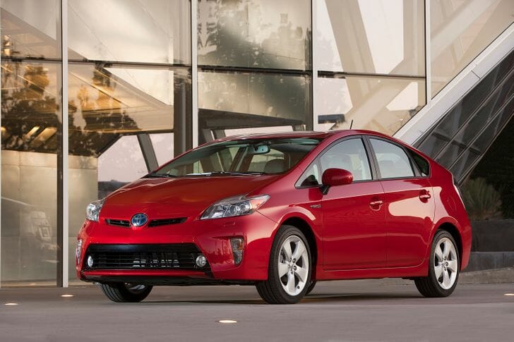 2012 Toyota Prius Review: An Excellent Budget-Friendly Hybrid