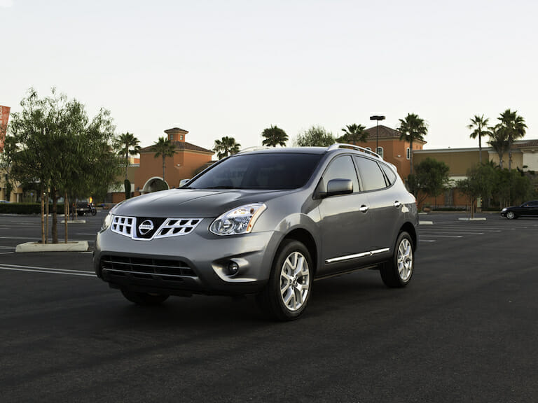 2013 Nissan Rogue Engine Options Include Only a QR25DE 2.5L DOHC 16-valve Inline Four-cylinder Rated at 170 Horsepower