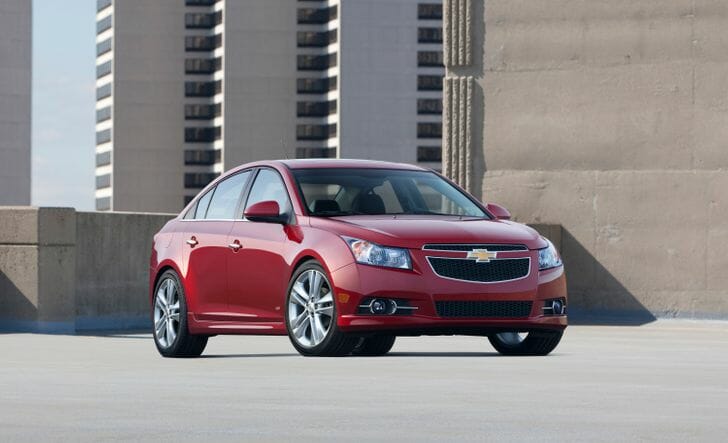 2014 Chevrolet Cruze Review: A Bland Cramped Sedan With Old Technology