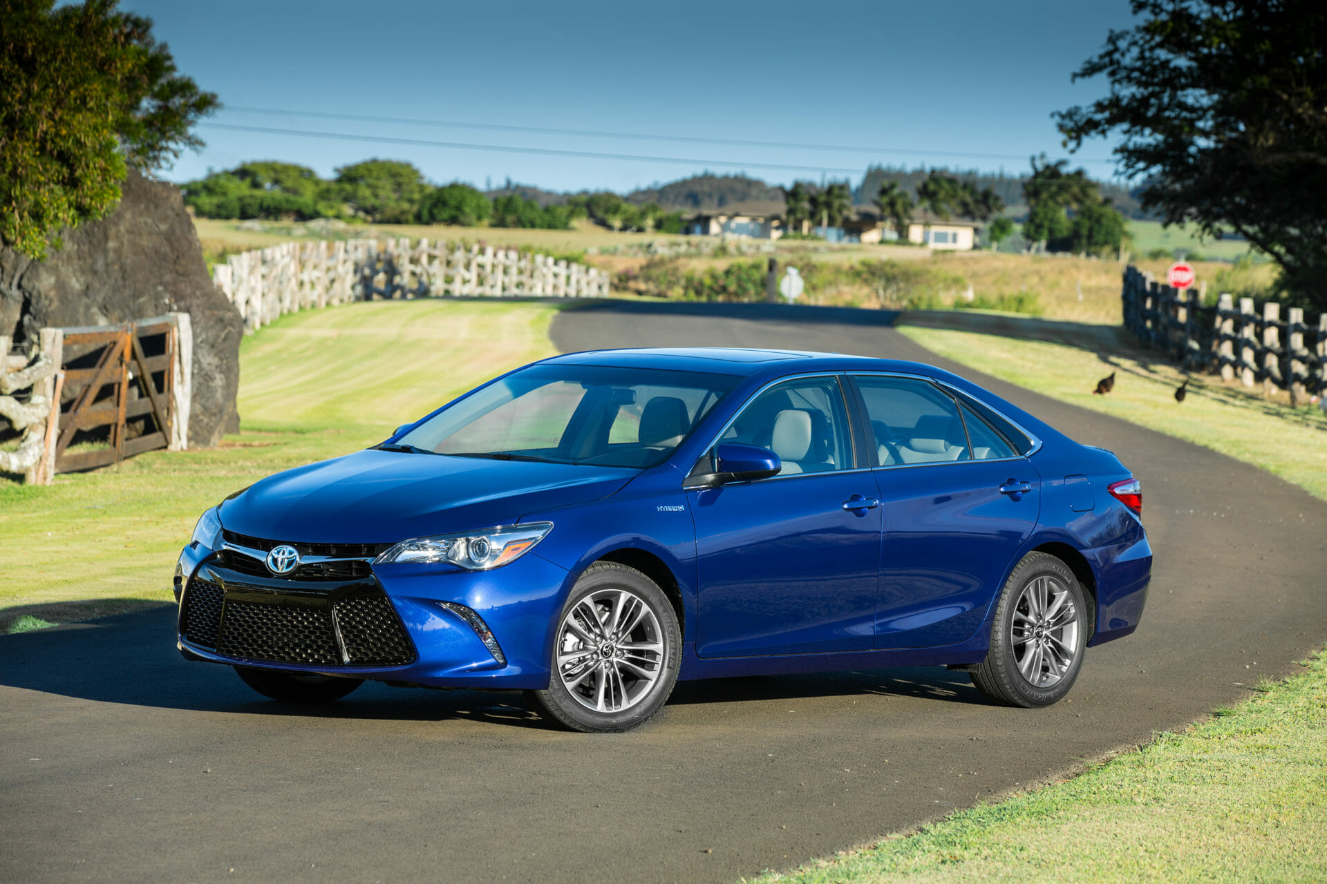 2015 Toyota Camry Review: A Midsize Sedan Loaded With Tech & Comfort
