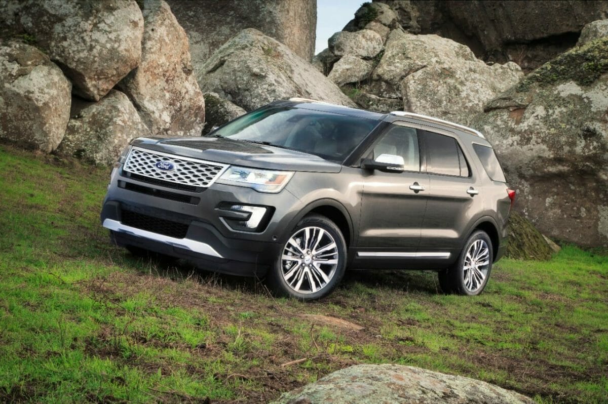 2016 Ford Explorer Platinum - Photo by Ford
