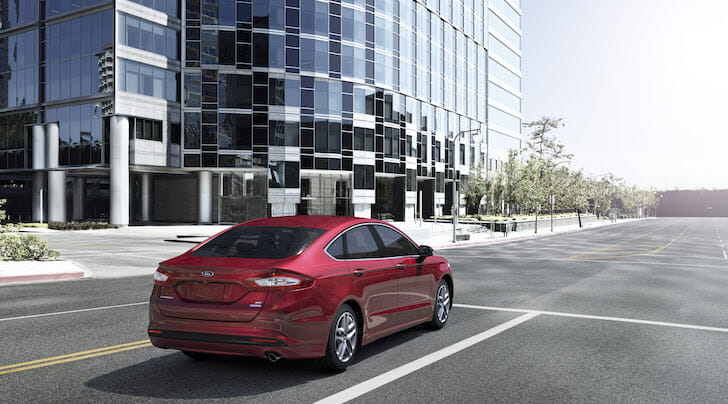 2016 Ford Fusion SE - Photo by Ford