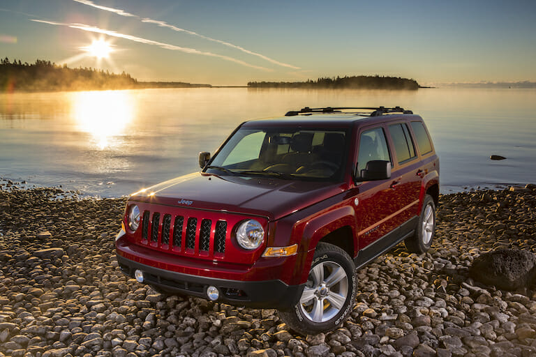 2016 Jeep Patriot Problems Range from Engine Stalls, Flawed Airbags, and Malfunctioning Service Brakes