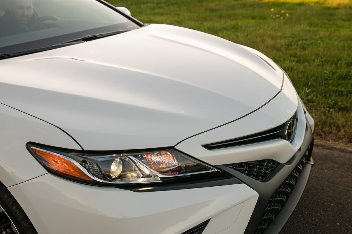 2018 Toyota Camry SE - Photo by Toyota