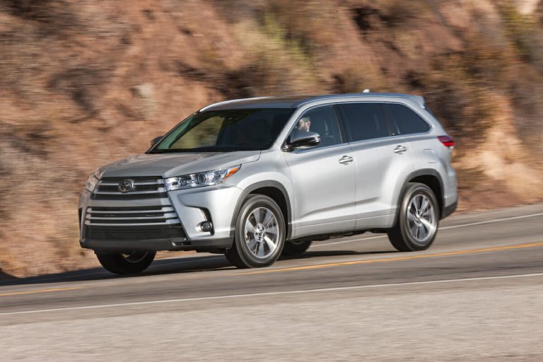 2018 Toyota Highlander Problems Cover Recalls for Fuel Pumps, Brakes, and Windshield Leaks