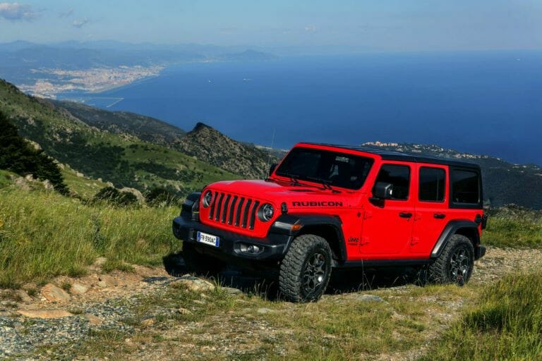 Jeep Wrangler Problems Include Steering Lock, Death Wobble, and Multiple  Airbag Issues - VehicleHistory