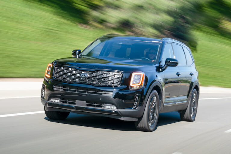 Kia Telluride Problems Include Cracked Windshields and Issues with Faulty Collision Avoidance System