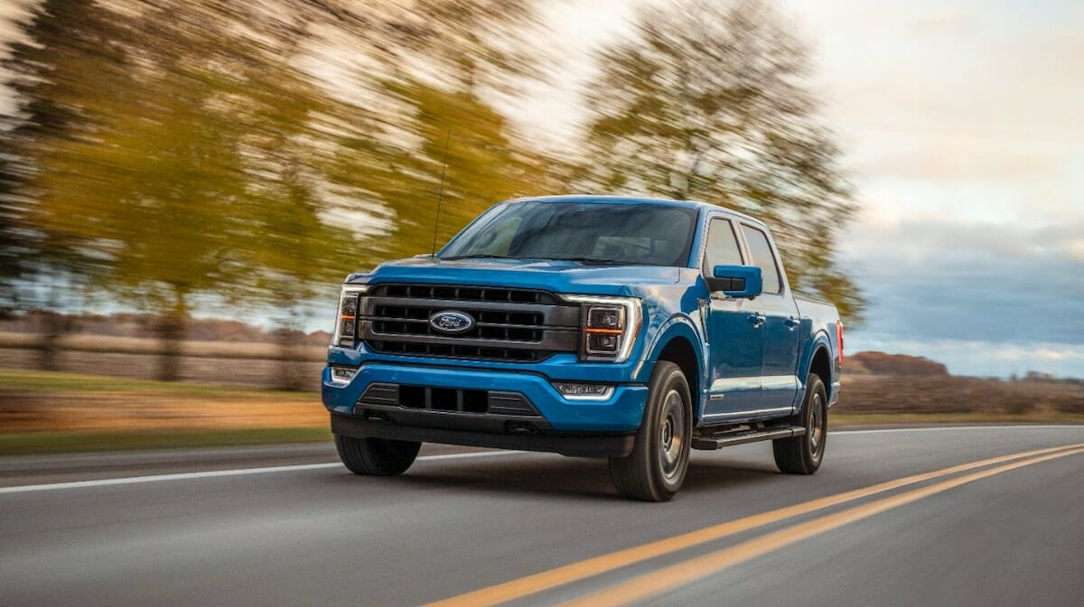 21-Ford-F150-On-Road-Lariat_01